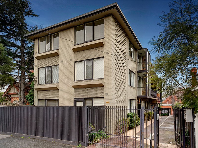 9/4 Hartpury Street, Elwood image 8