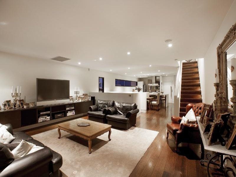 94 Heath Street, Port Melbourne image 2