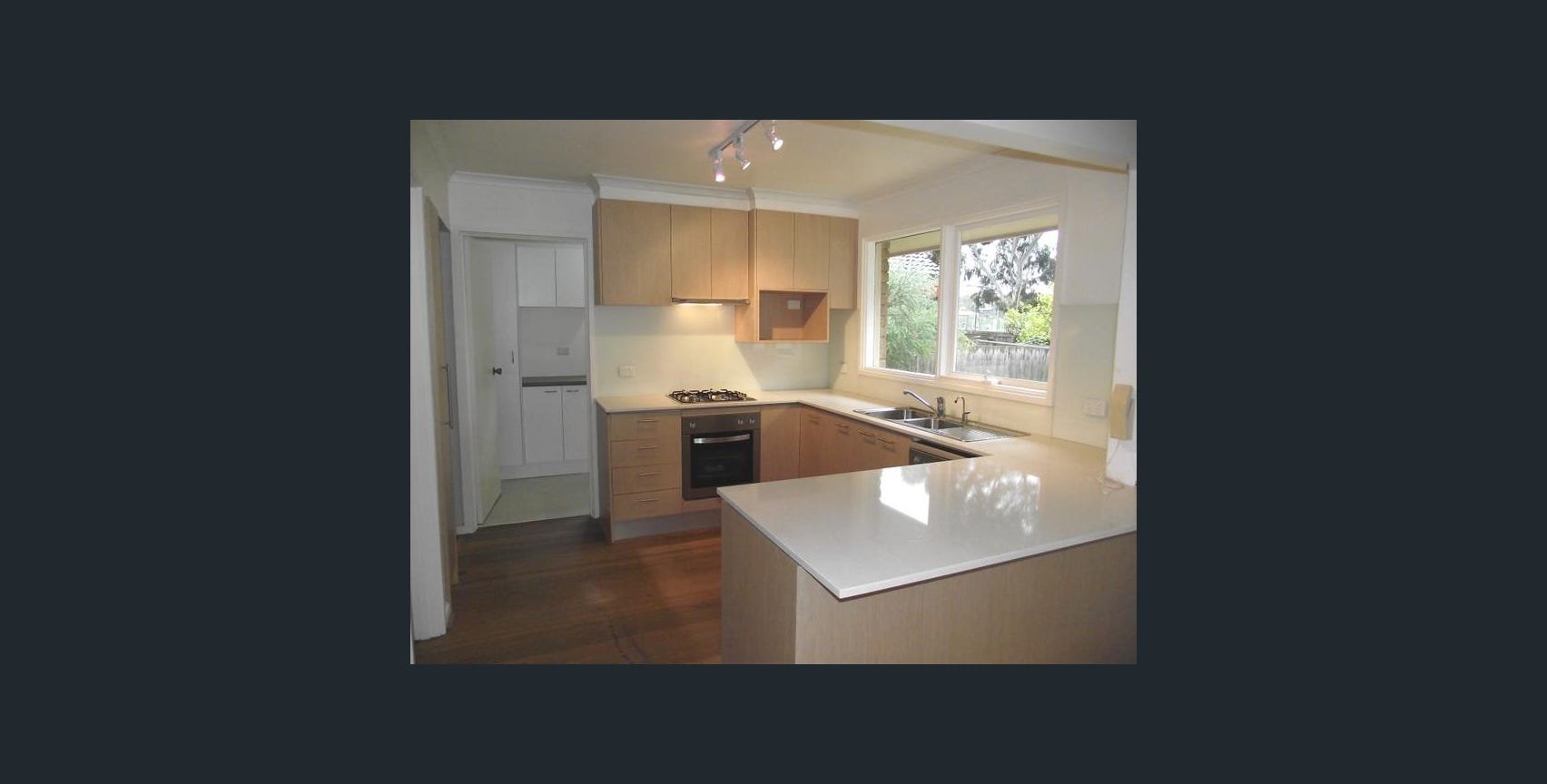 94 Mary Avenue, Wheelers&nbsp;Hill image 1