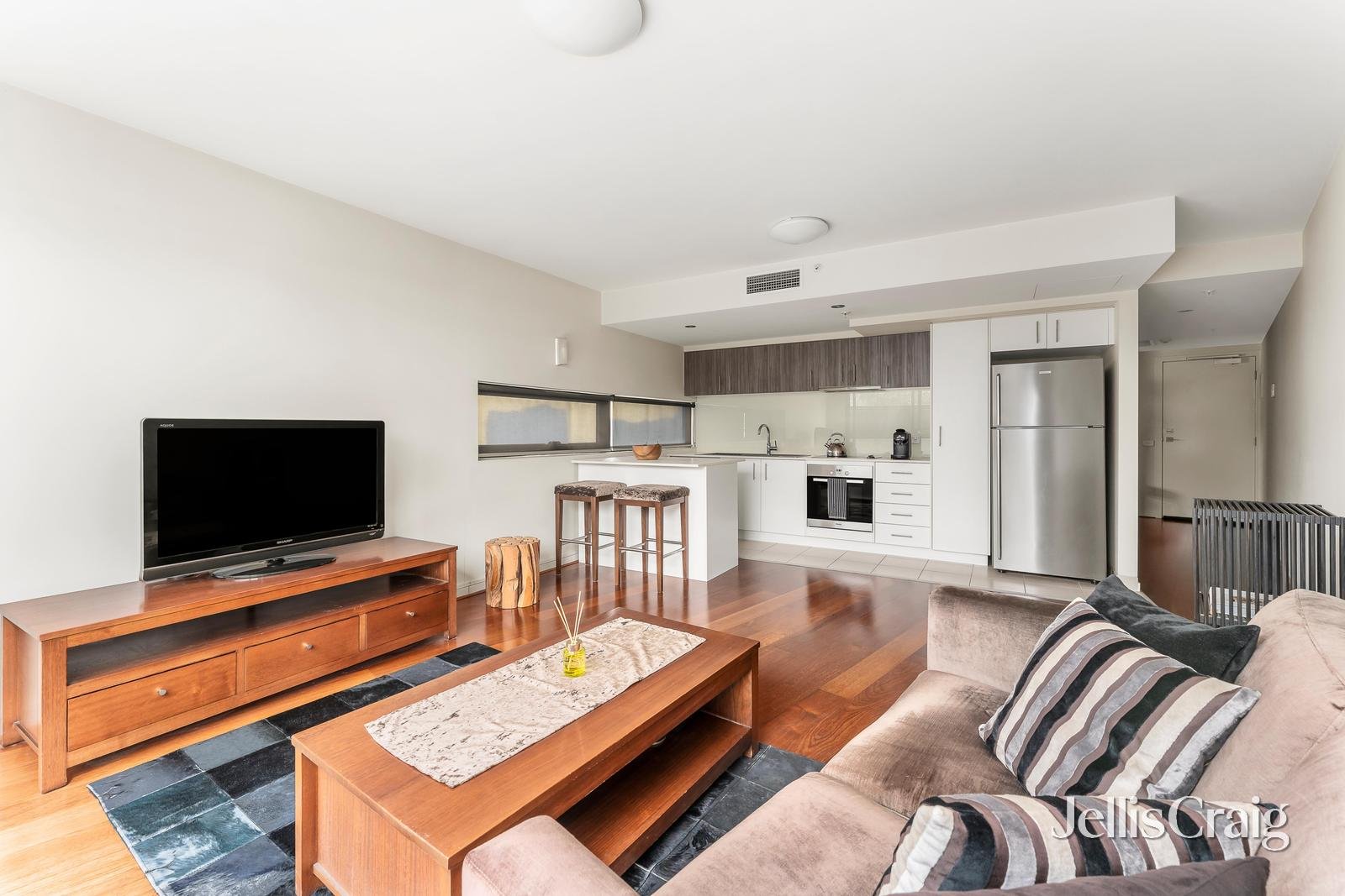 9/4 Mason Street, Newport image 1