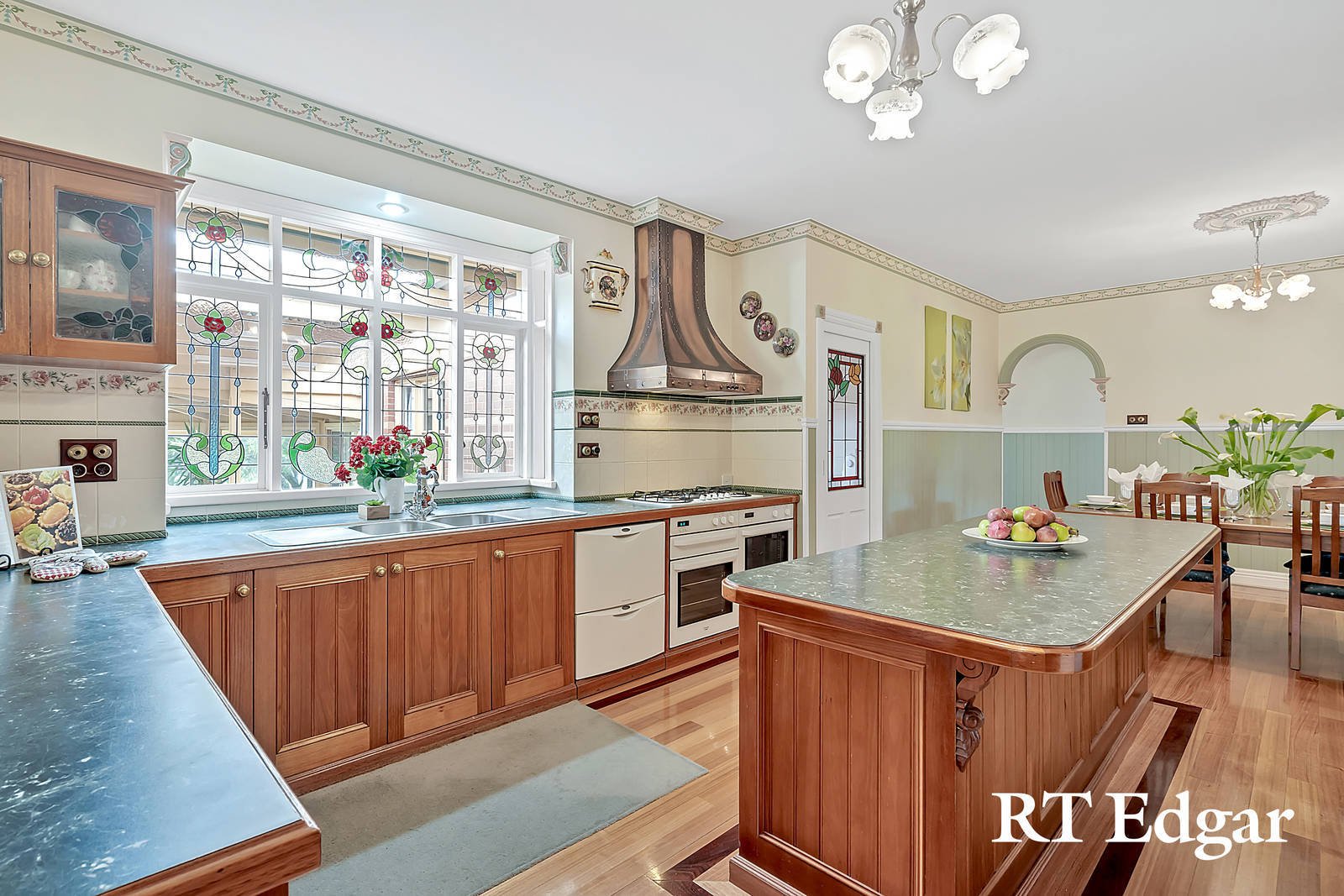 Property Gallery Thumbnail 9