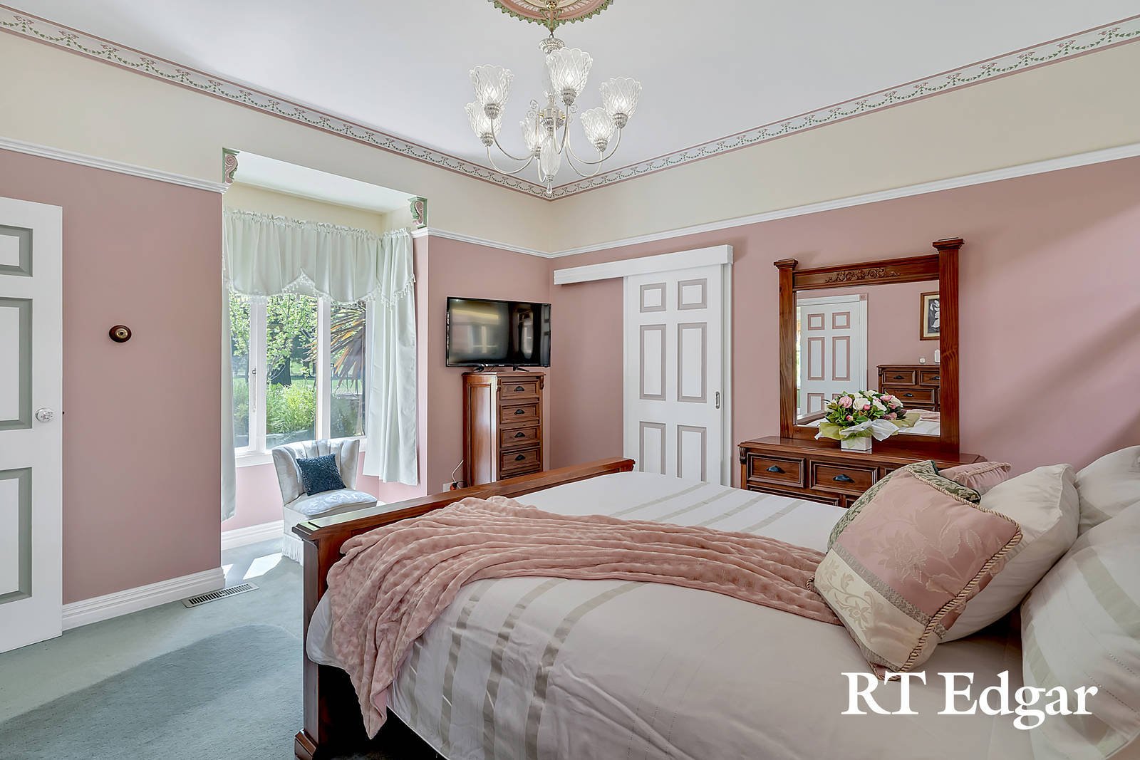 Property Gallery Thumbnail 18