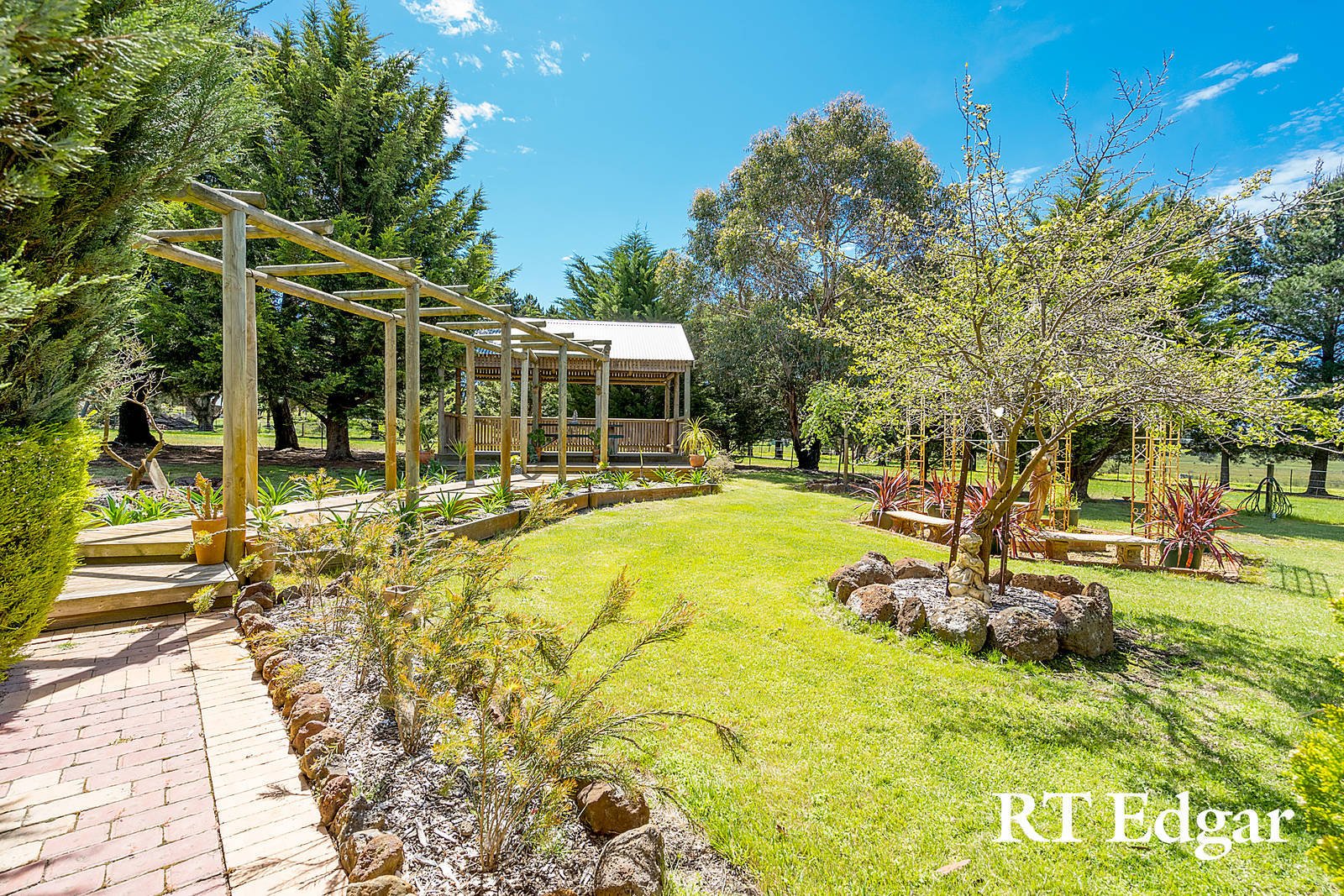 Property Gallery Thumbnail 27