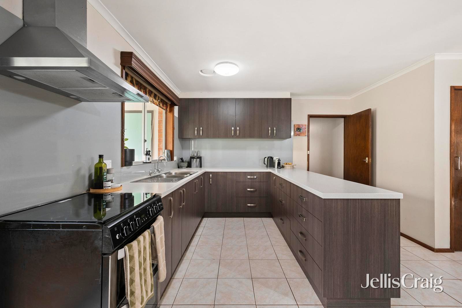 94 Queens Road, Silvan image 3