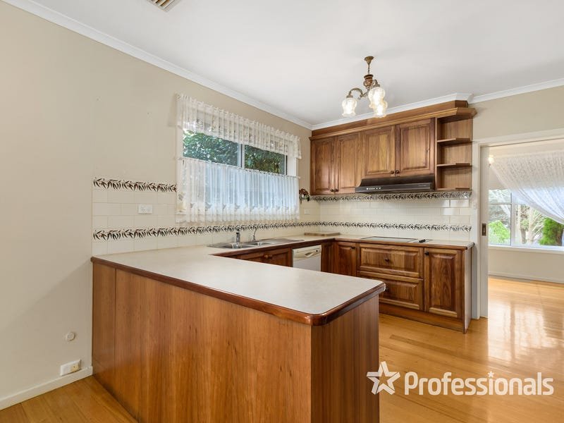 94 Rolling Hills Road, Chirnside Park image 6