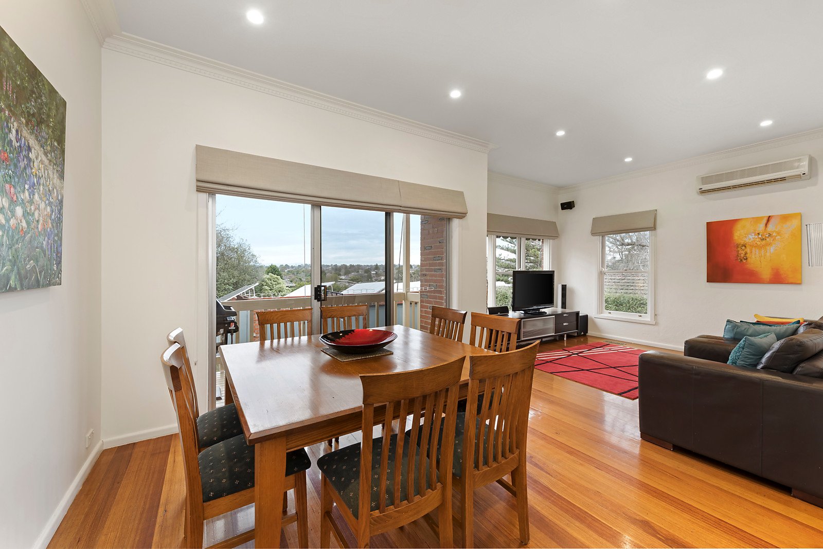 94 Rostrevor Parade, Mont Albert North image 3