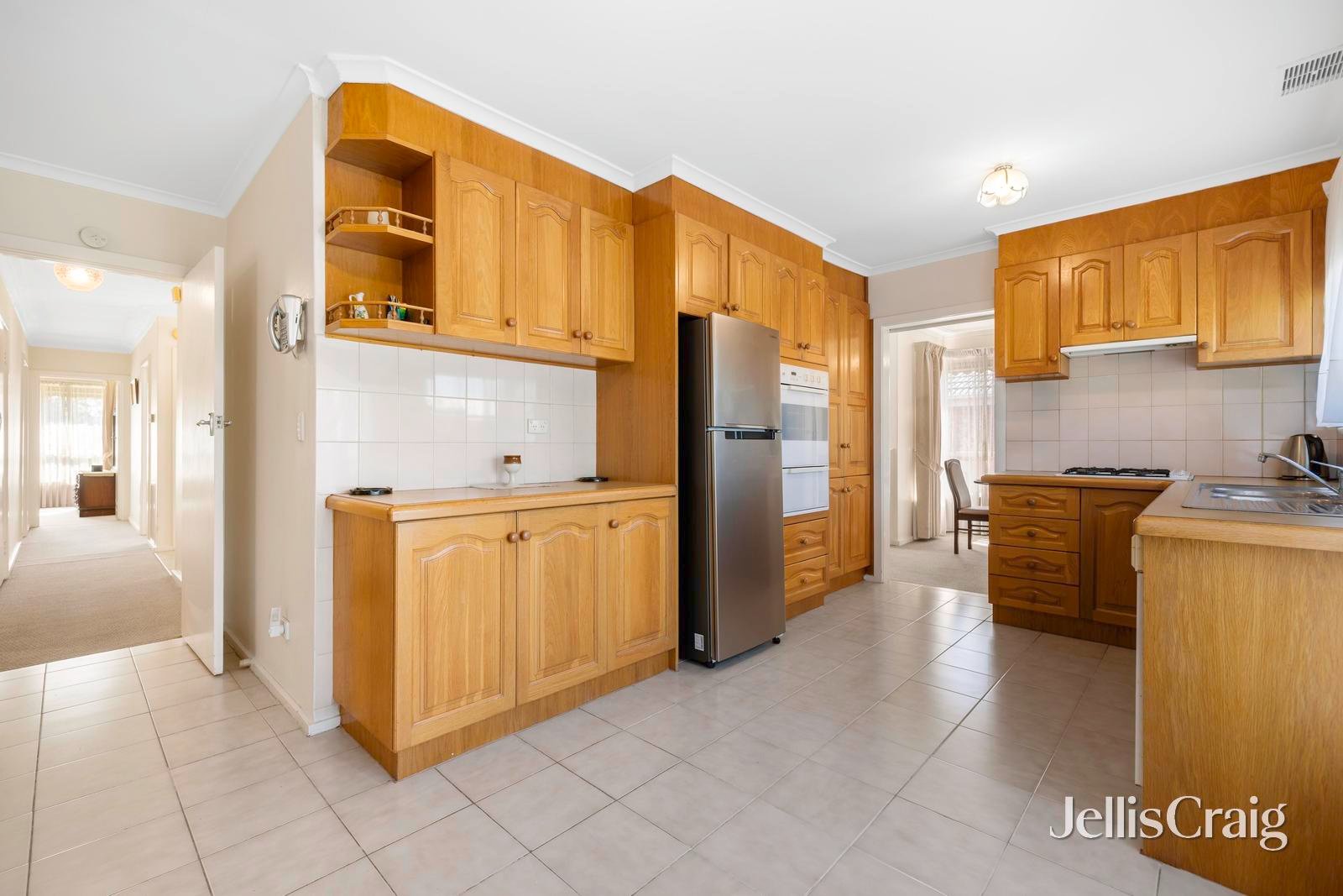 94 Shafer Road, Blackburn&nbsp;North image 5