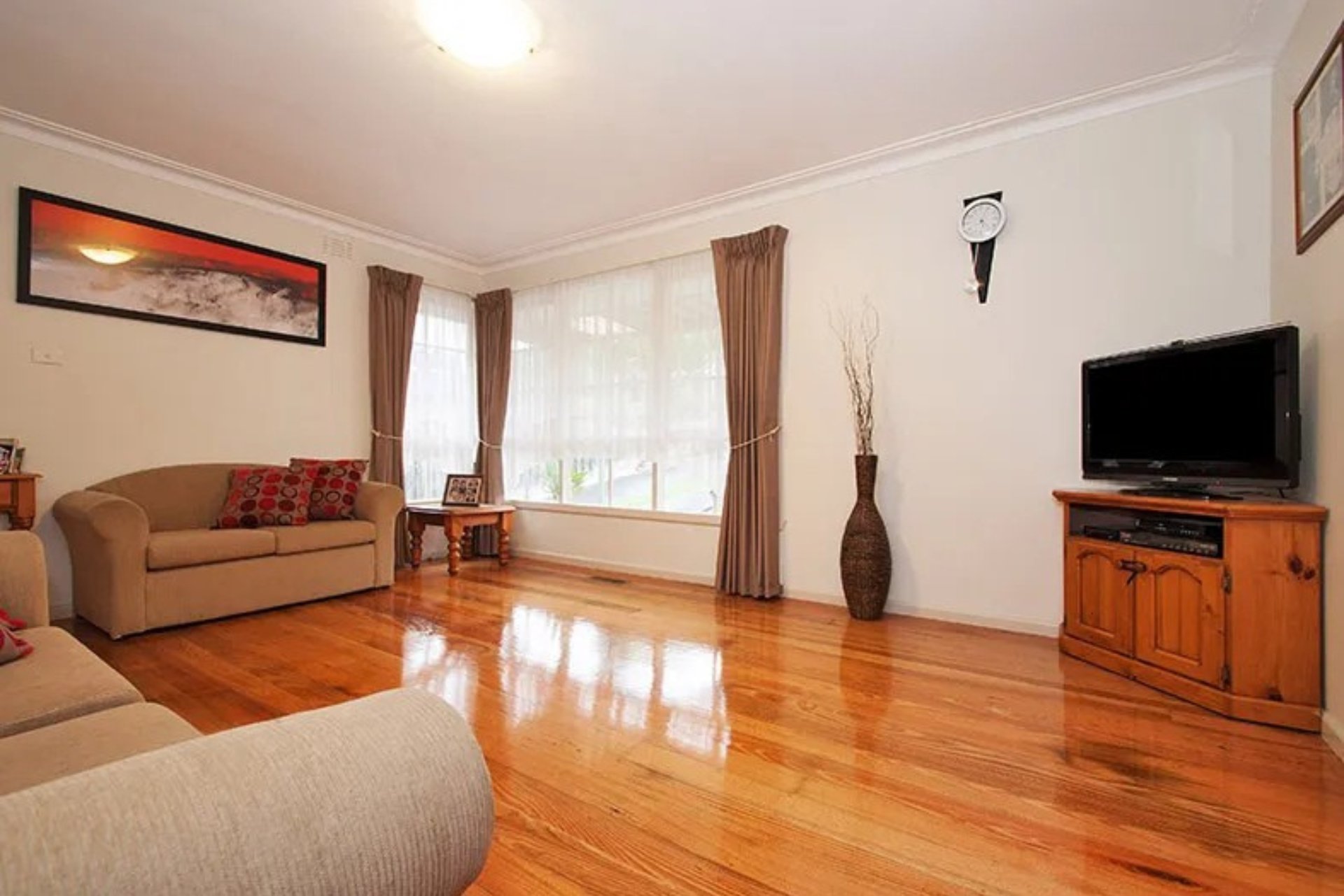 94 Winyard Drive, Mooroolbark image 3