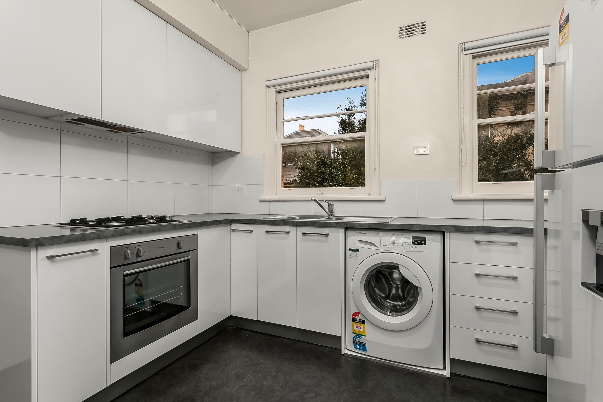 Property Gallery Thumbnail 4