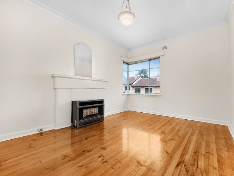 9/41A Eildon Road, St Kilda image 5