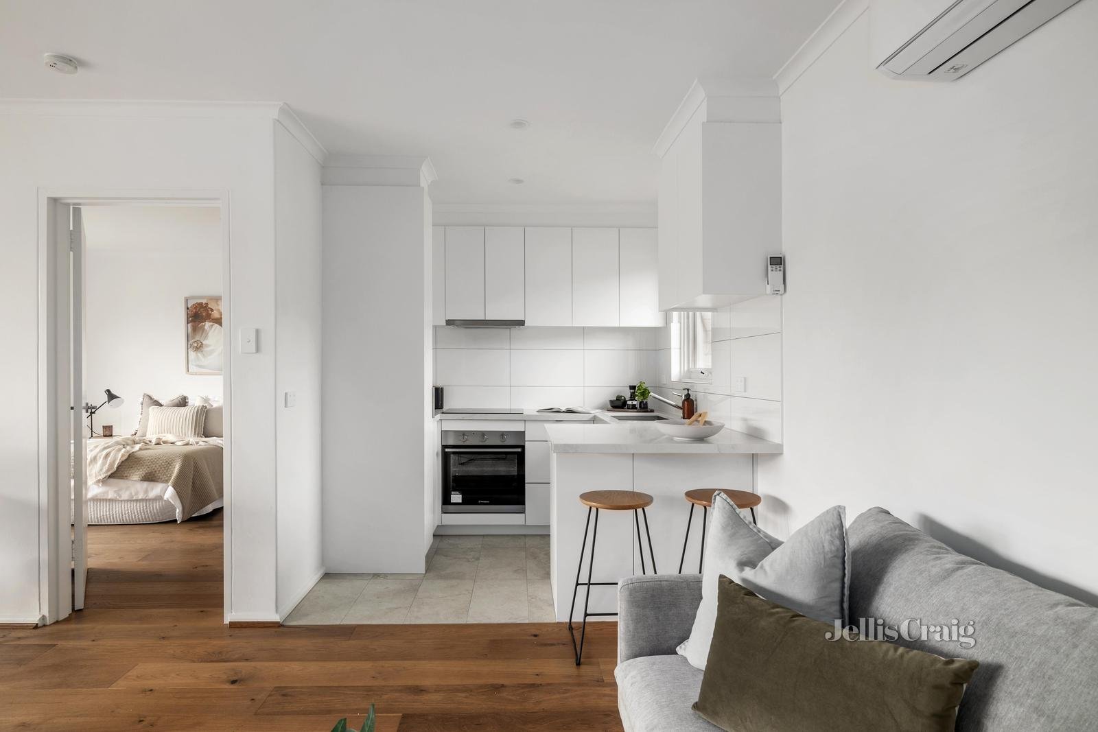 9/42 Edgar Street, Glen Iris image 2