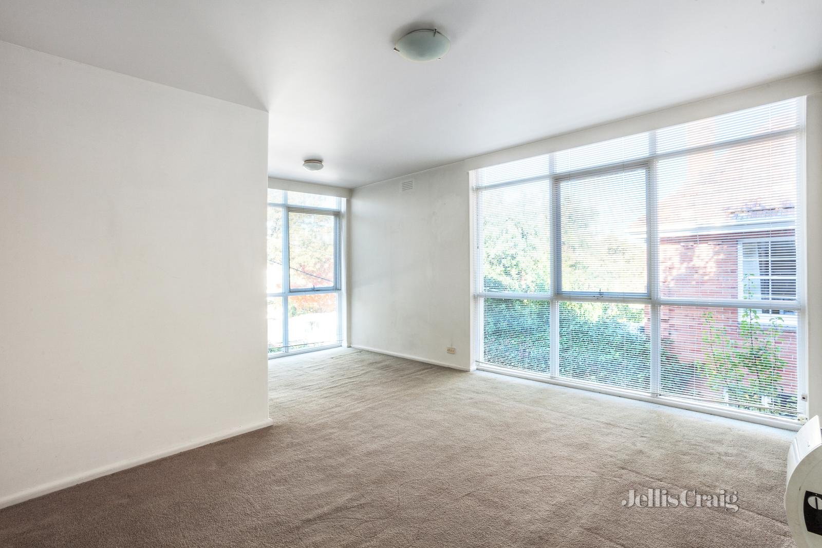 9/43 Kensington Road, South Yarra image 2