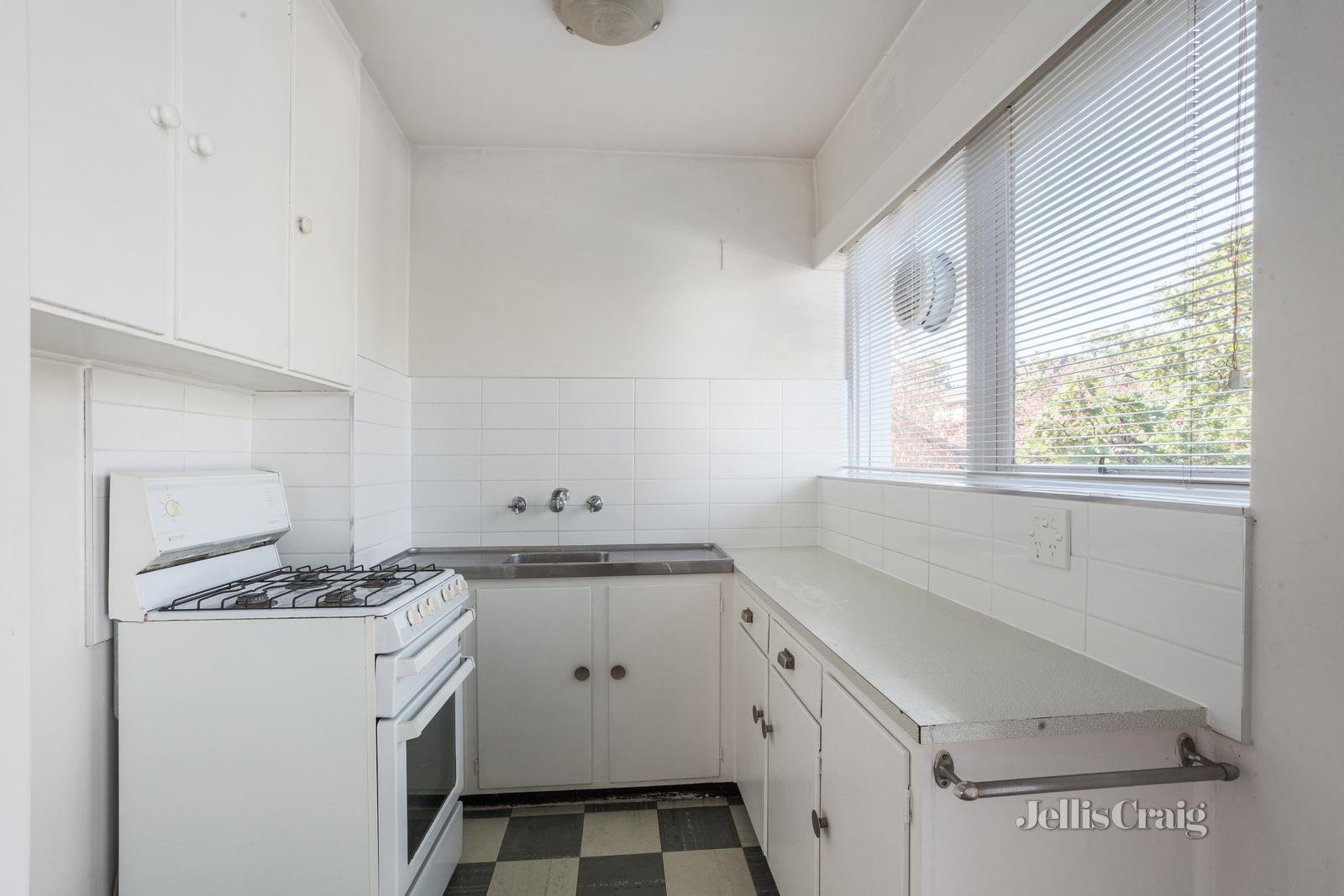 9/43 Kensington Road, South Yarra image 3
