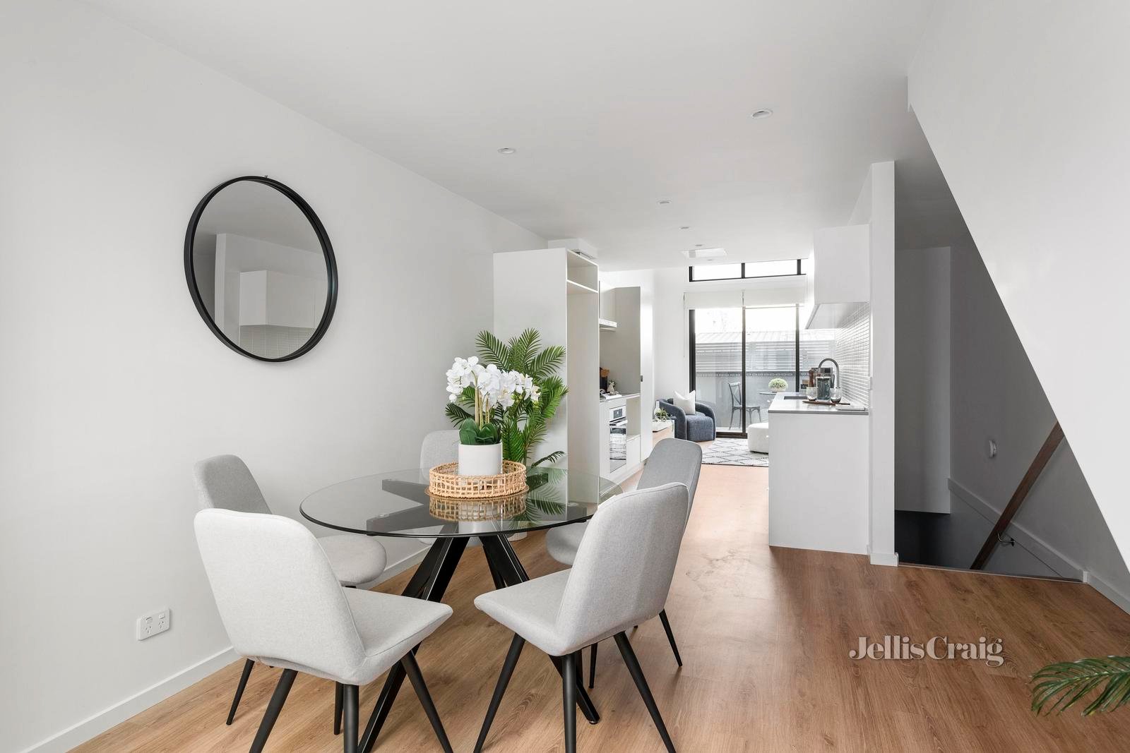 9/43 Nicholson Street, Abbotsford image 3