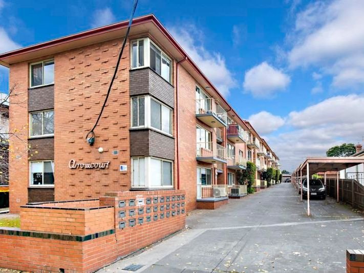 9/44 Fletcher Street, Essendon image 1