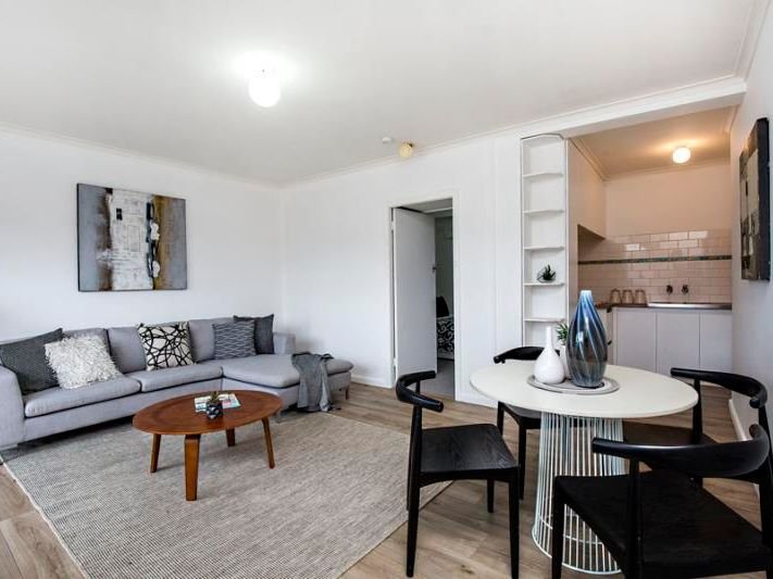 9/44 Fletcher Street, Essendon image 3