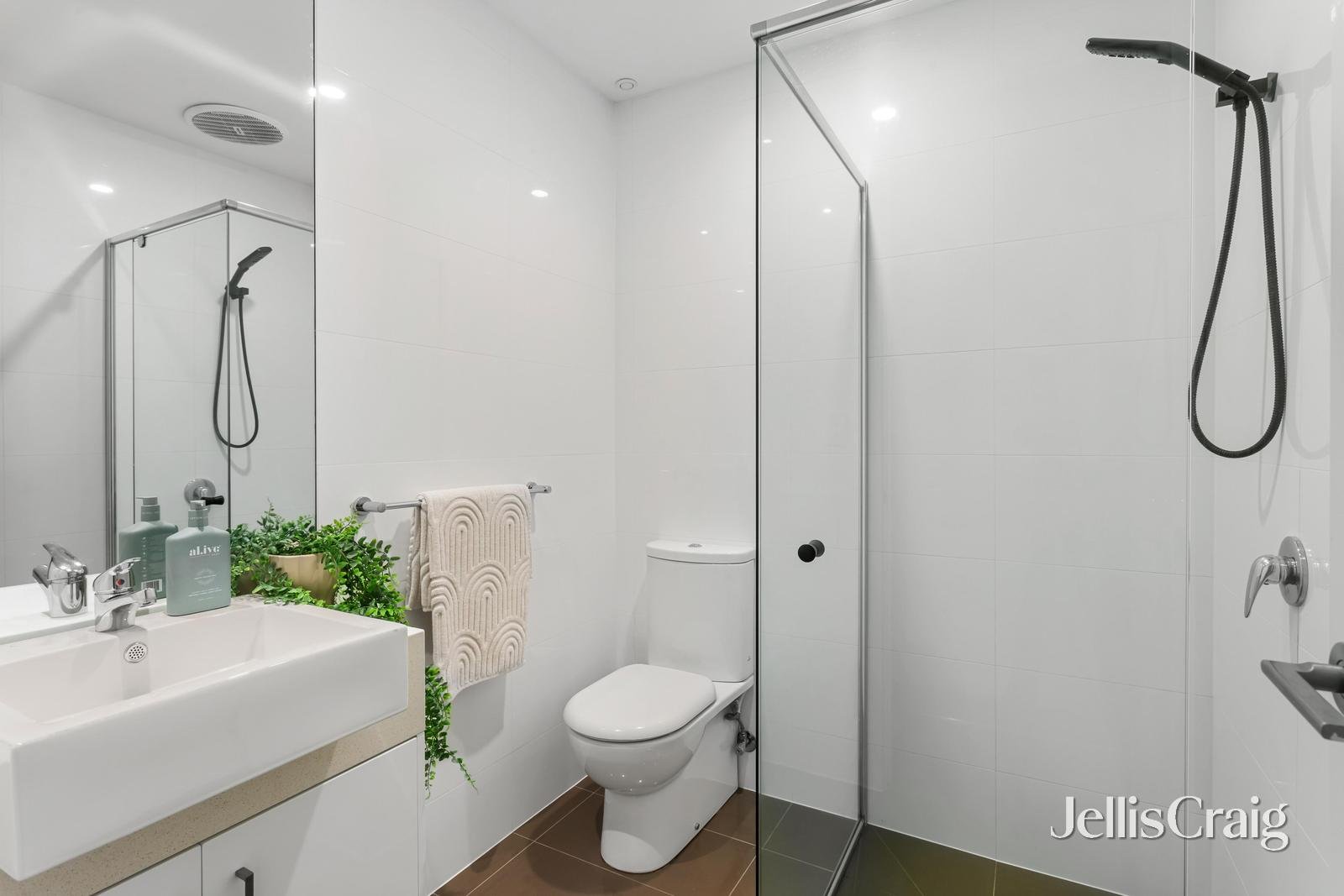 9/468 Glenferrie Road, Hawthorn image 5