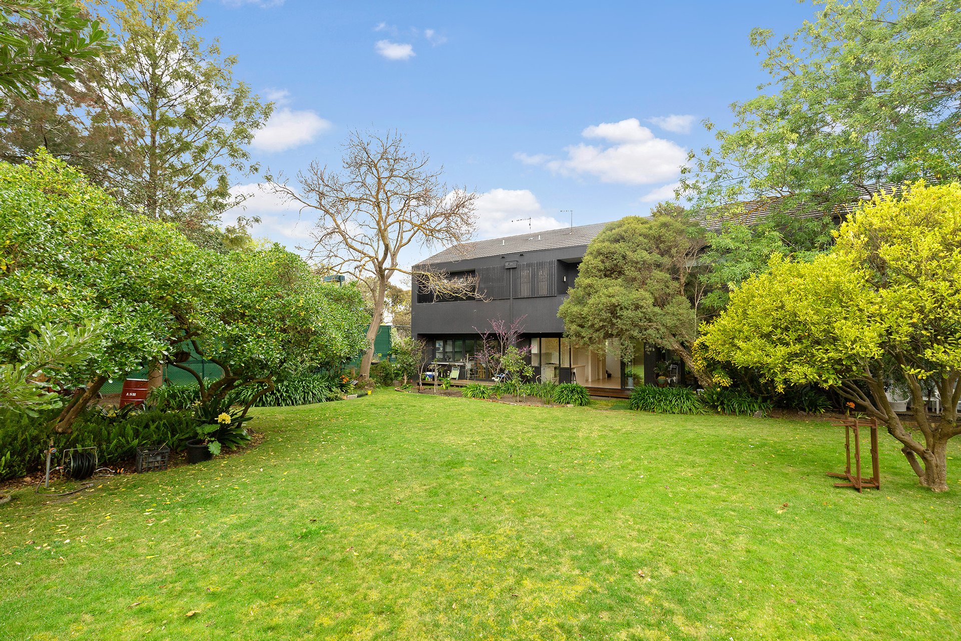 Property Gallery Thumbnail 8