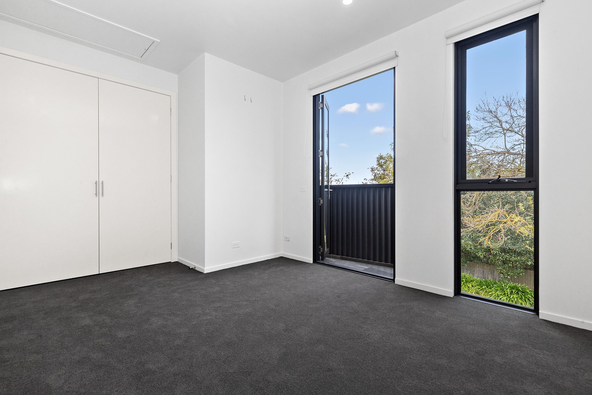 Property Gallery Thumbnail 7