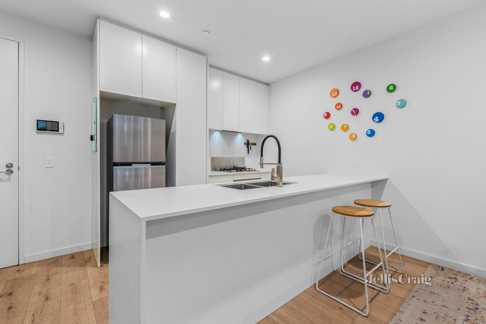 9/5 Claire Street, Mckinnon image 5