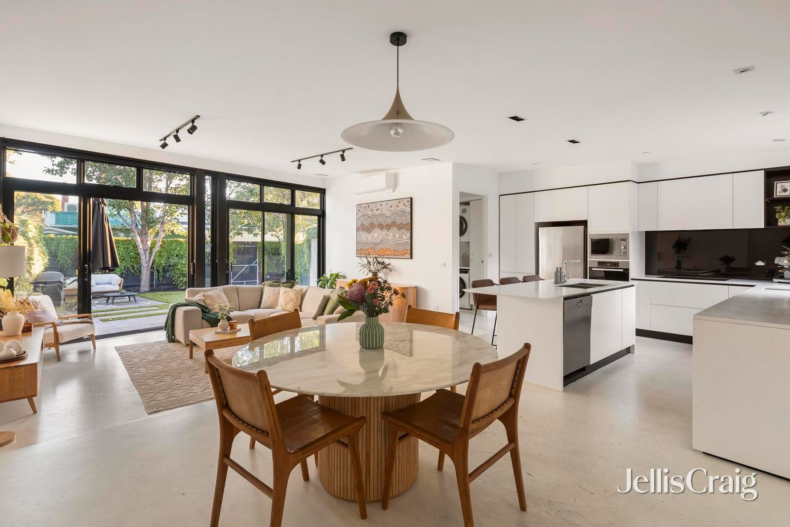 95 Grosvenor Street, Balaclava image 2