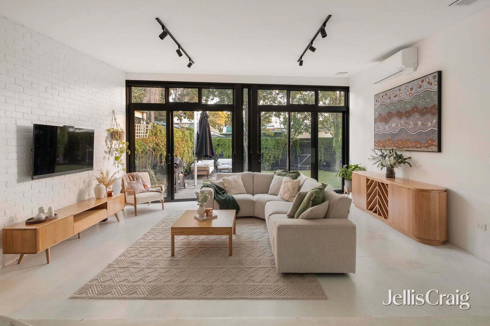 95 Grosvenor Street, Balaclava image 3