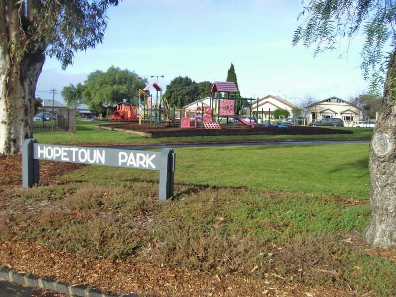 95 Mckillop Street, Geelong image 2