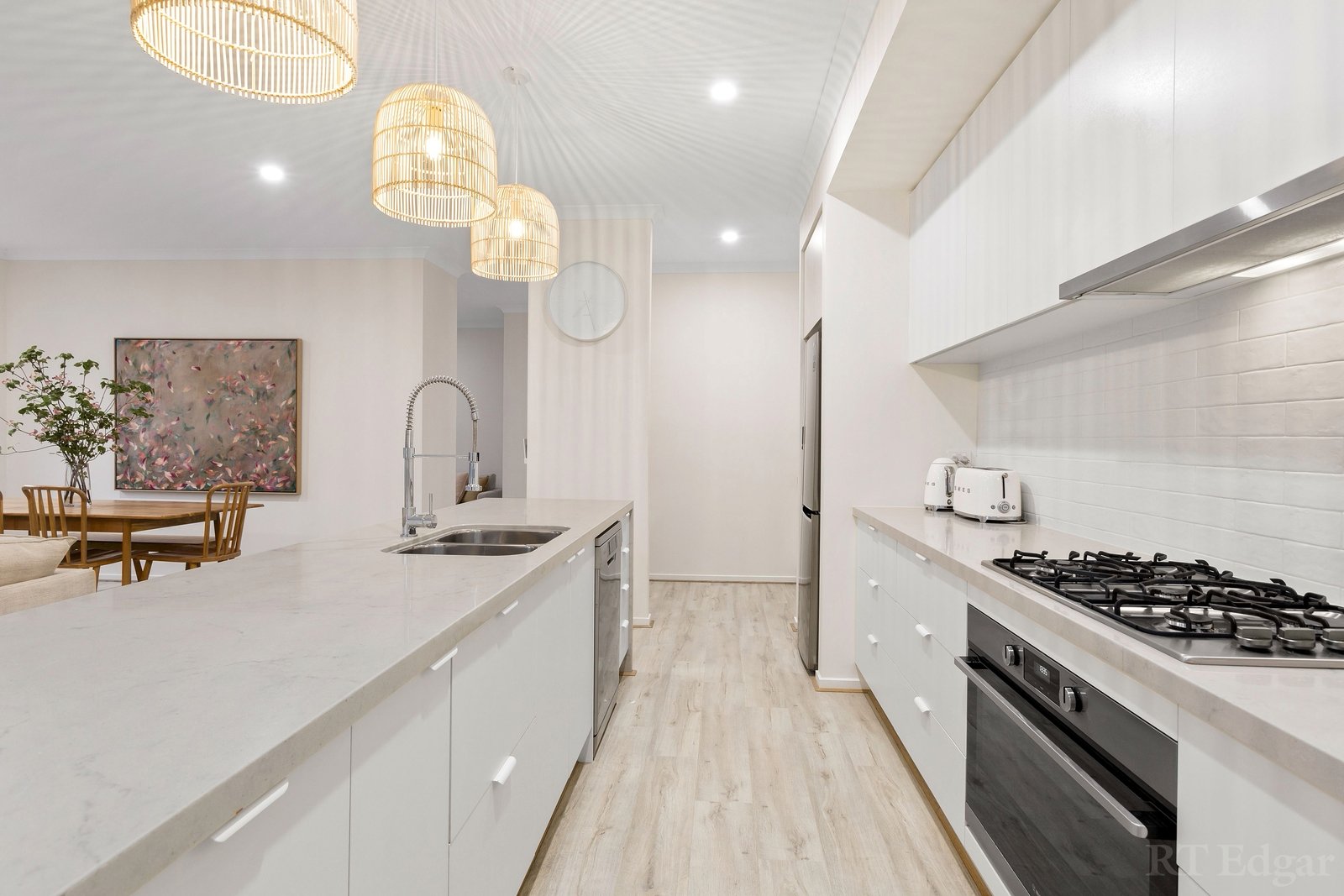 Property Gallery Thumbnail 3