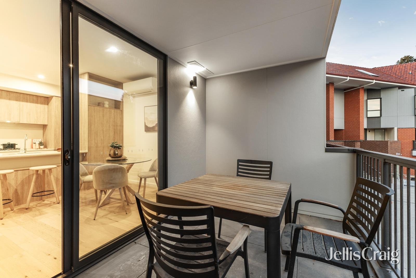 9/5 Nova Circuit, Bundoora image 10