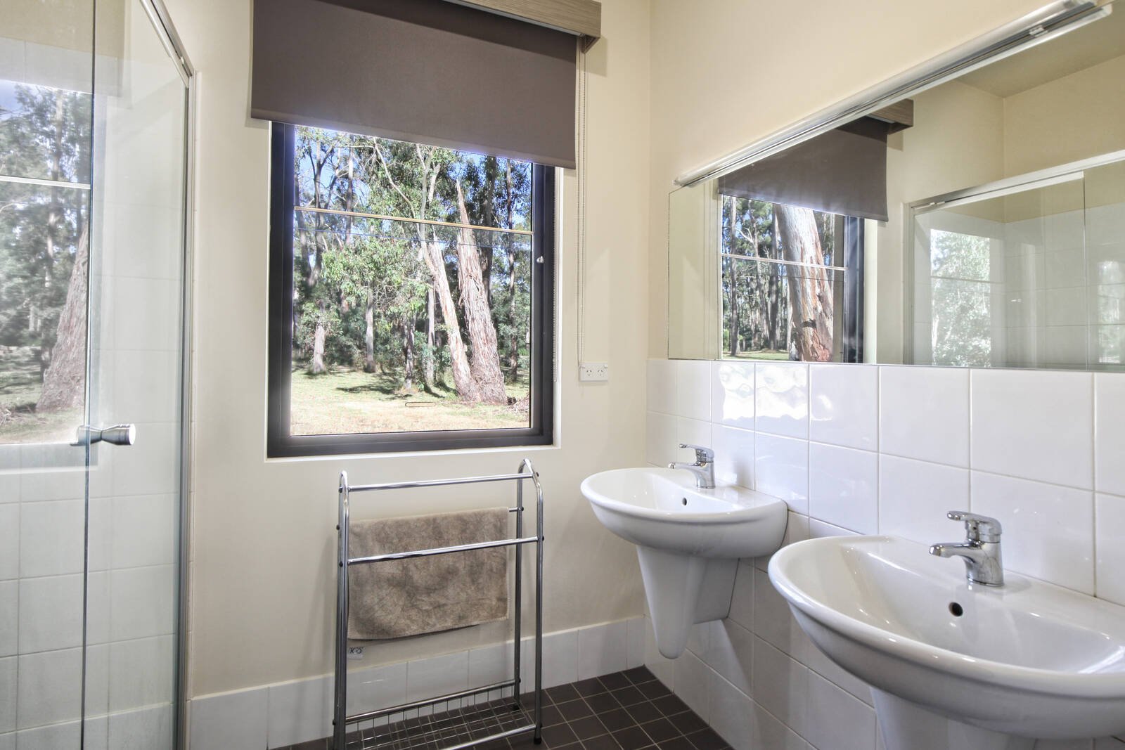 Property Gallery Thumbnail 9