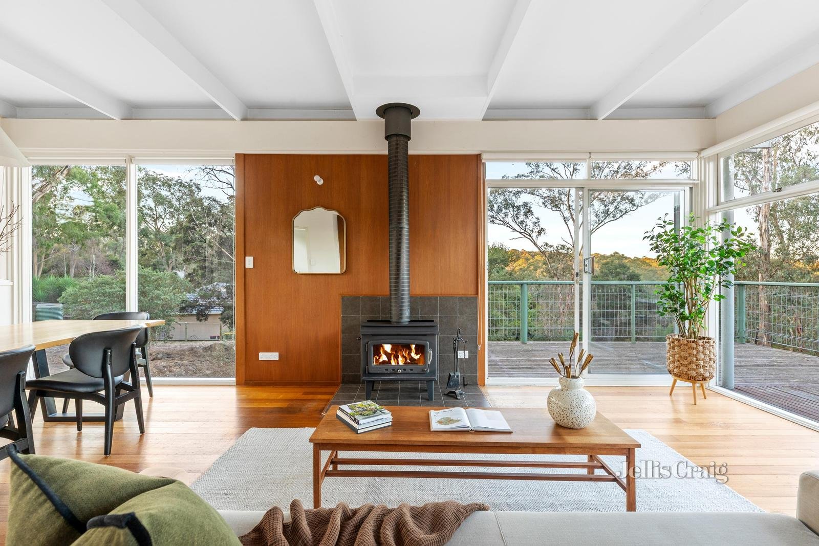 95 Sweeneys Lane, Eltham image 4
