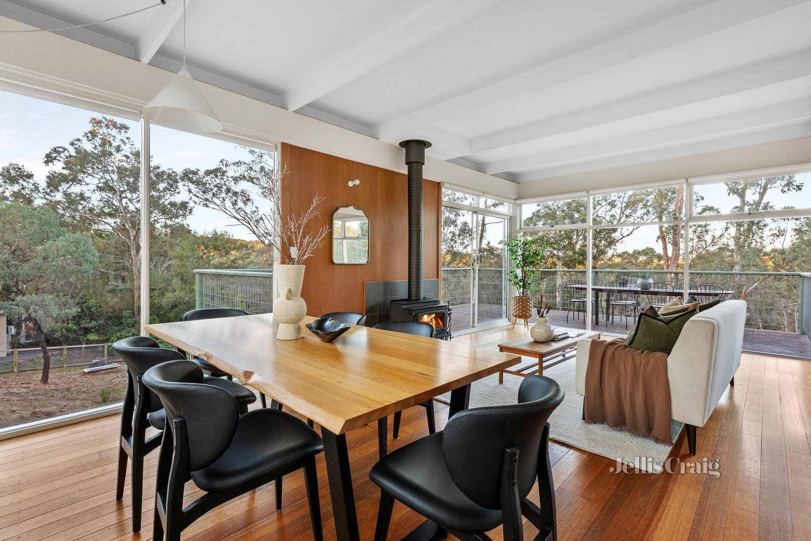 95 Sweeneys Lane, Eltham image 6
