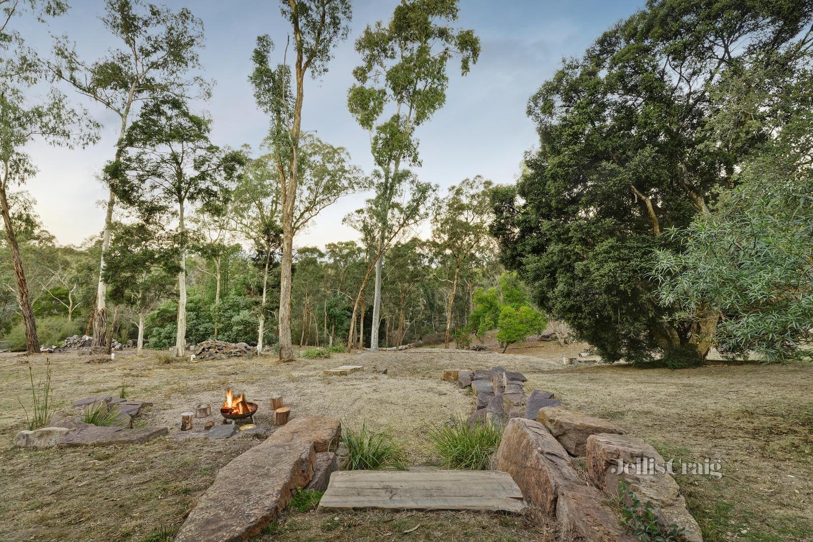 95 Sweeneys Lane, Eltham image 18