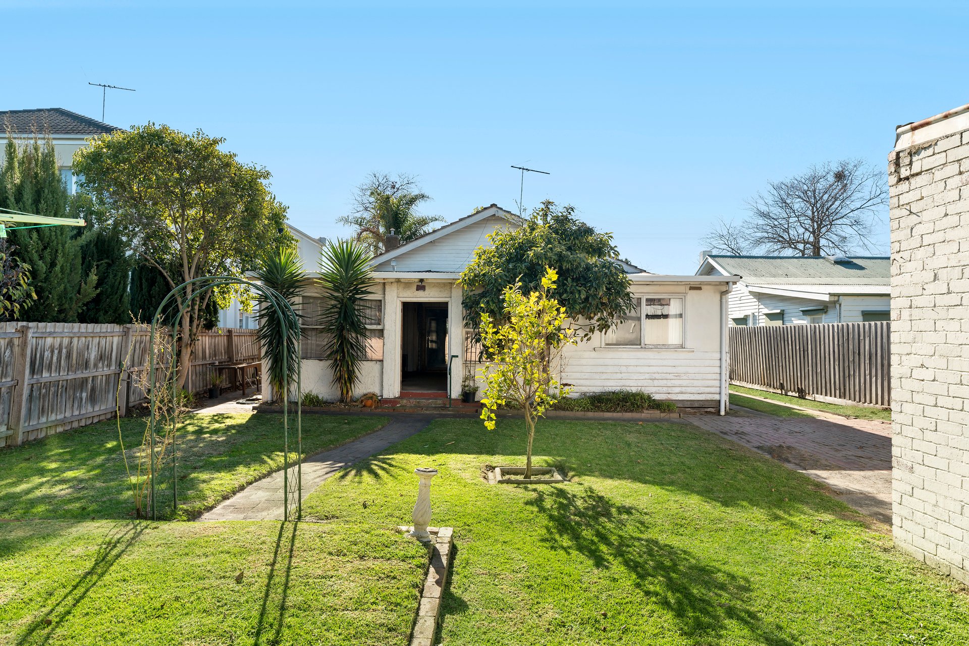 Property Gallery Thumbnail 4