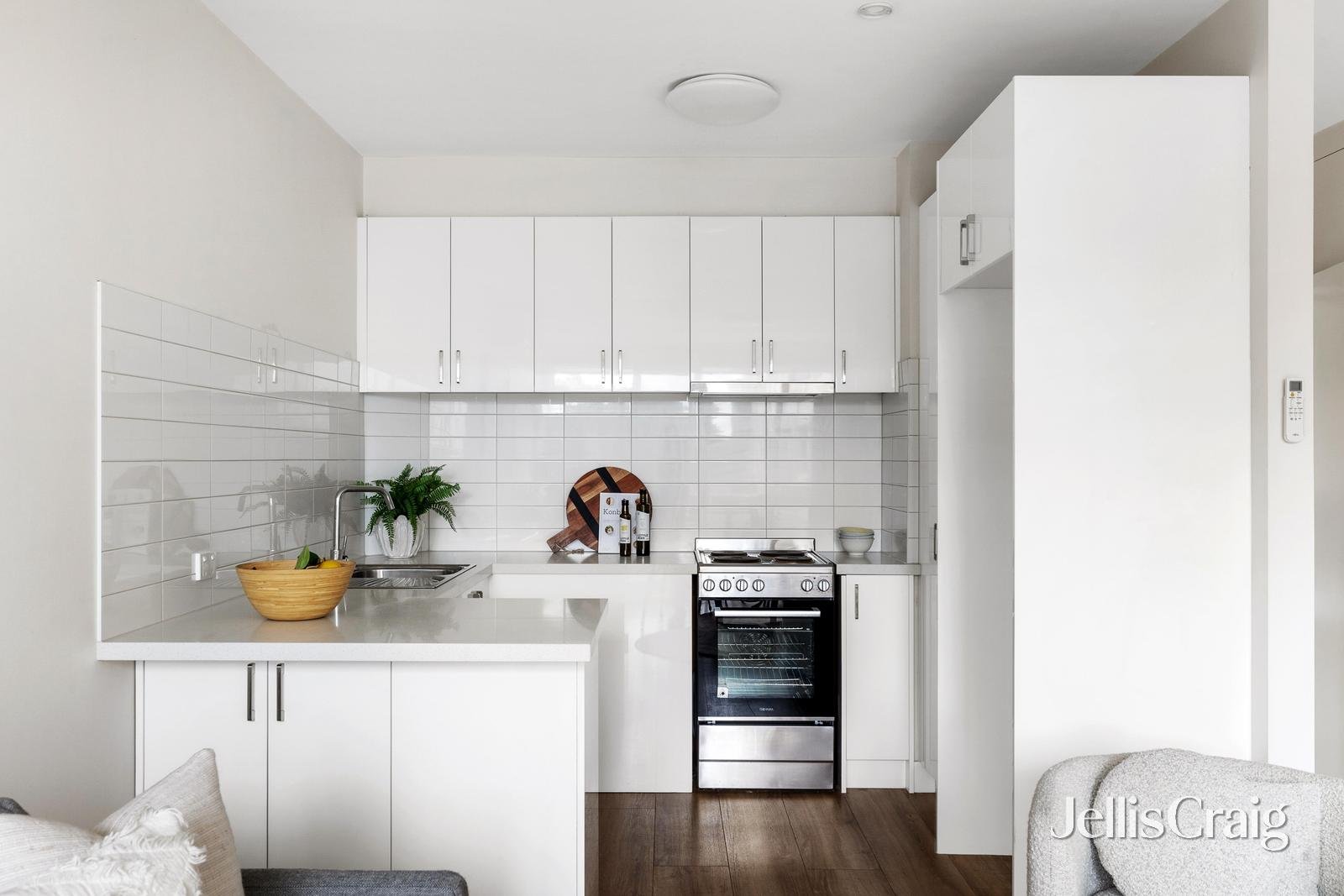 9/506 Glenferrie Road, Hawthorn image 2