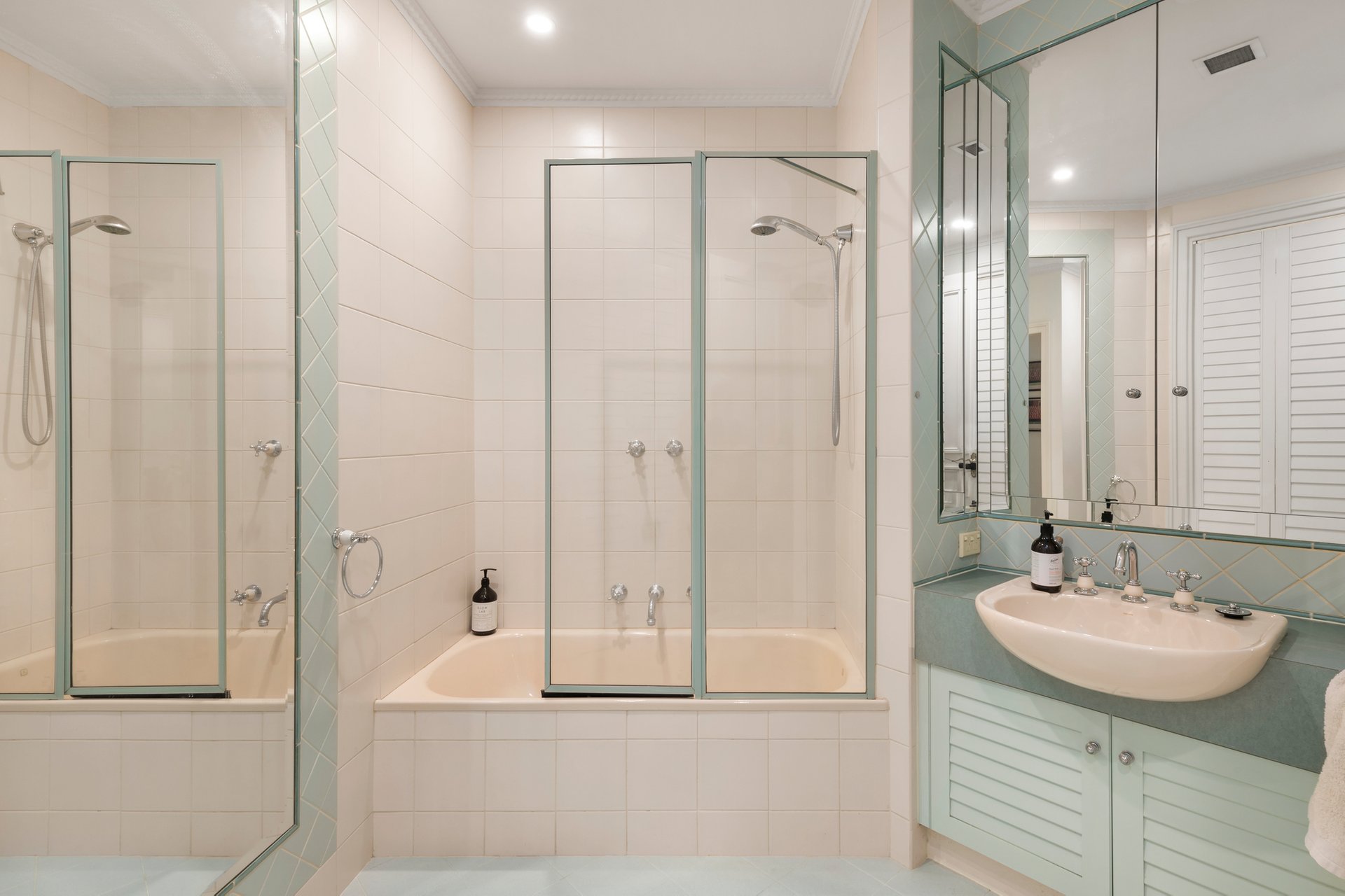 Property Gallery Thumbnail 6