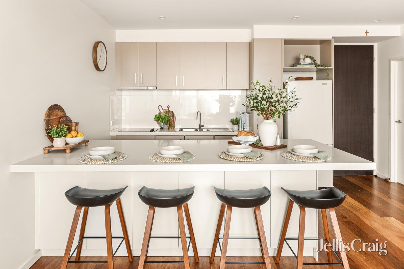 9/541 Main Street, Mordialloc image 2