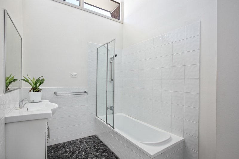 Property Gallery Thumbnail 3
