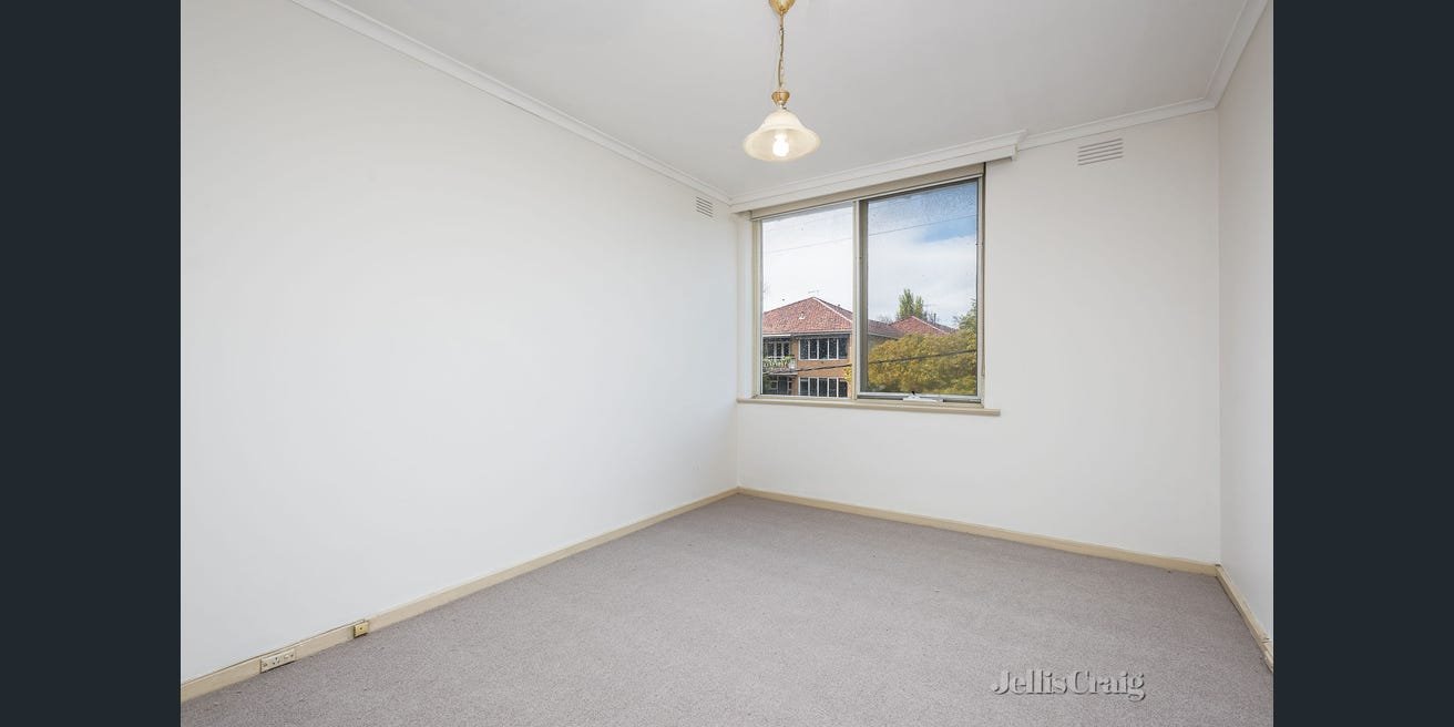 9/56 Tennyson Street, Elwood image 3