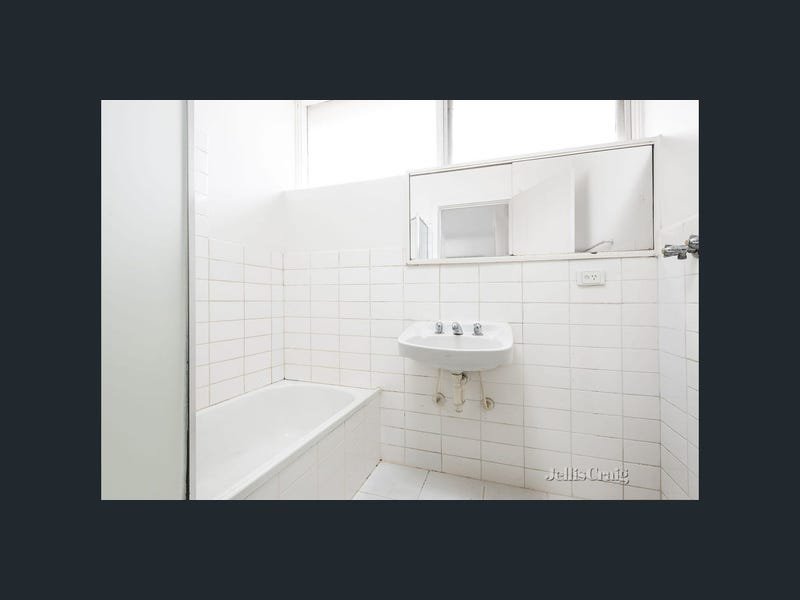 9/56 Tennyson Street, Elwood image 4