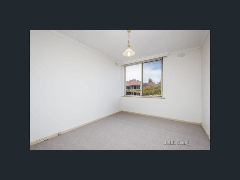 9/56 Tennyson Street, Elwood image 2