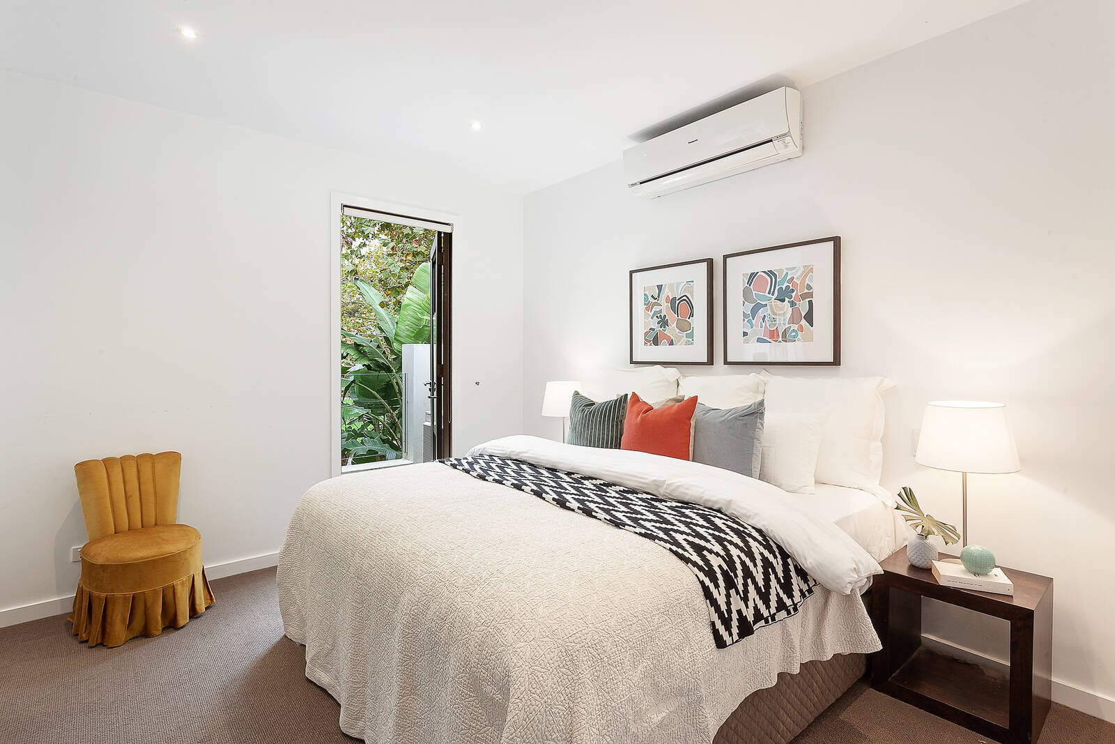 Property Gallery Thumbnail 9