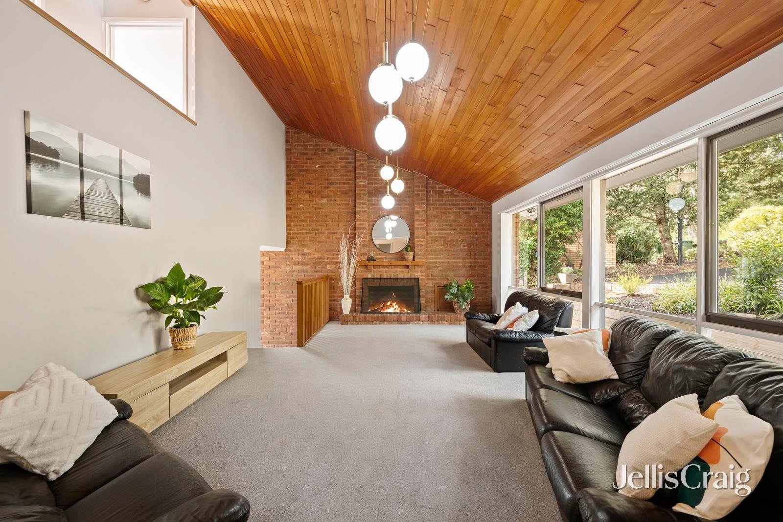 96 Bastow Road, Lilydale image 2