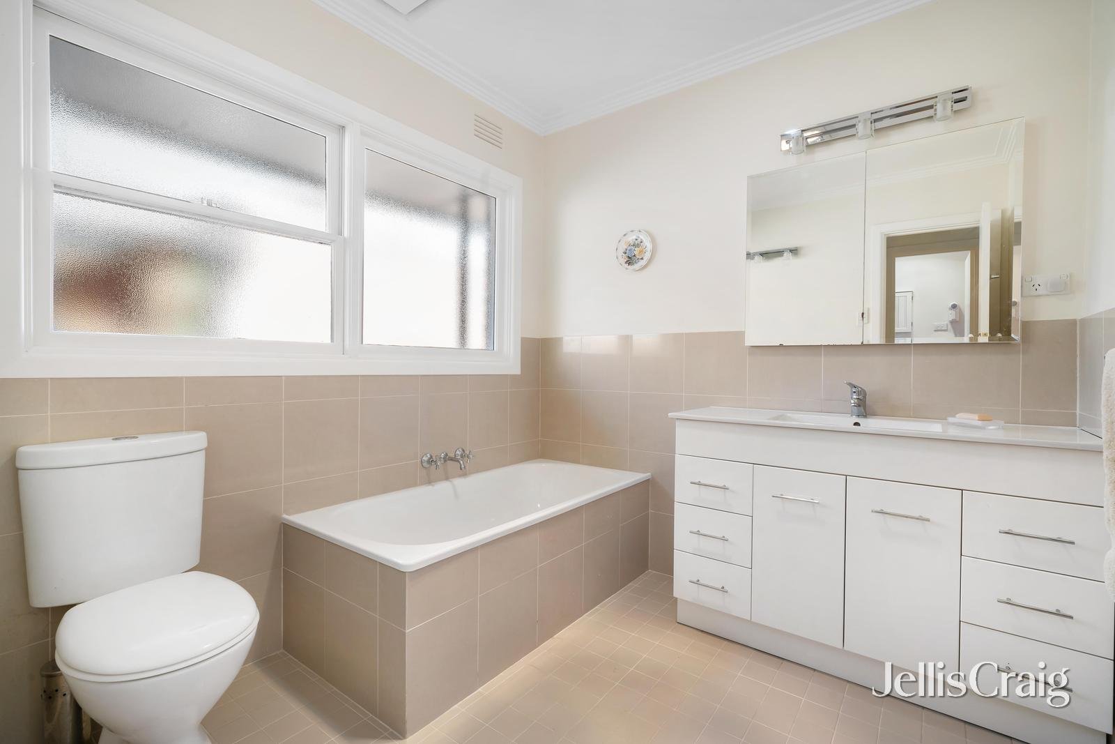 96 Cityview Road, Balwyn North image 7