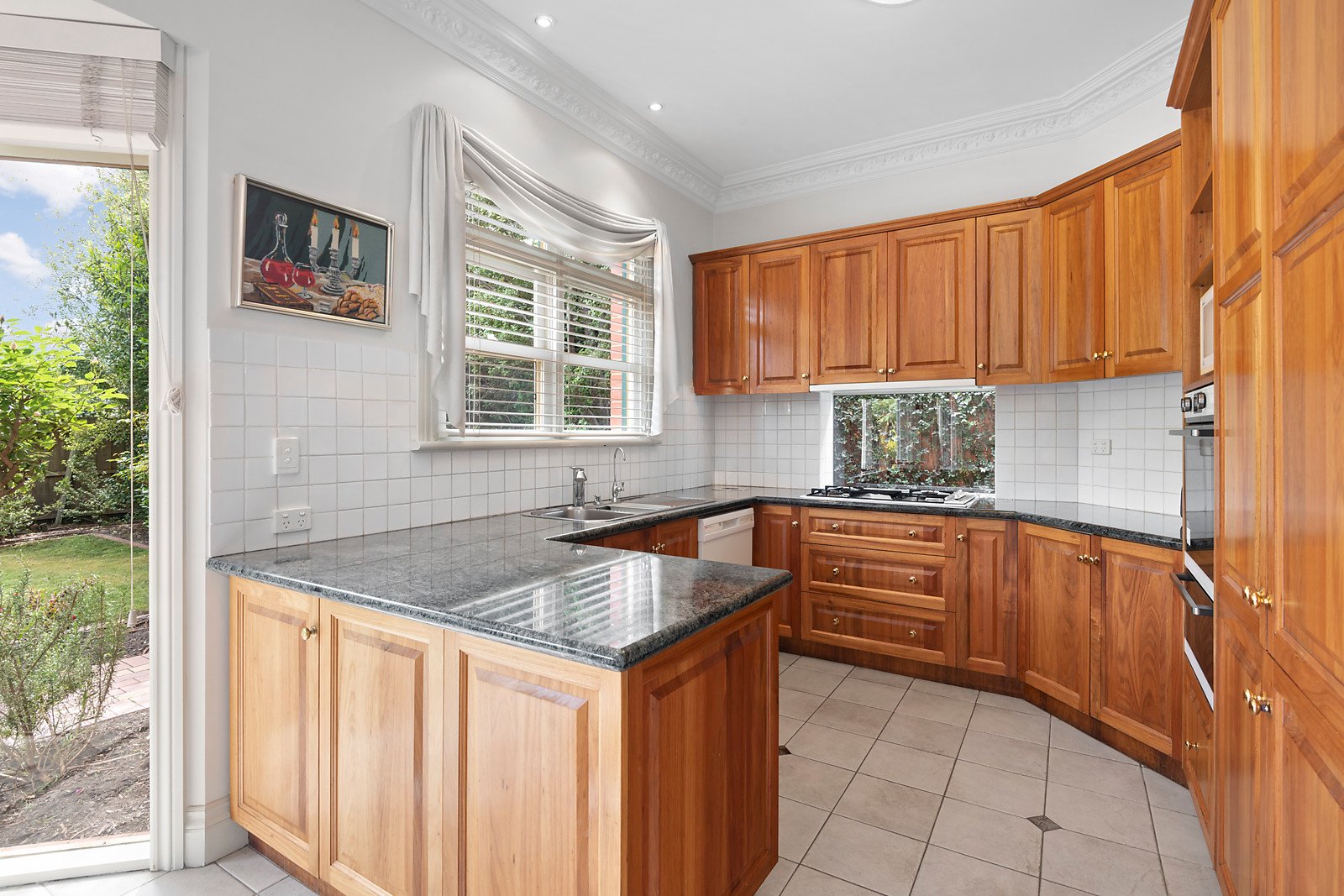 Property Gallery Thumbnail 8