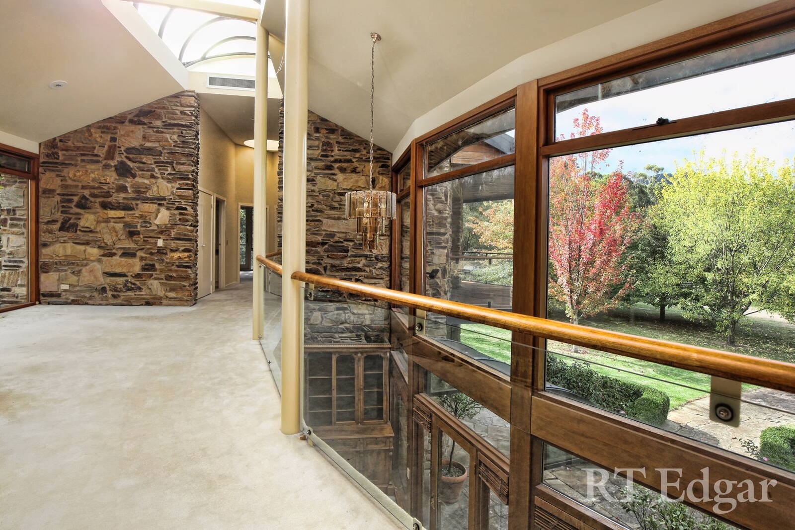 Property Gallery Thumbnail 8