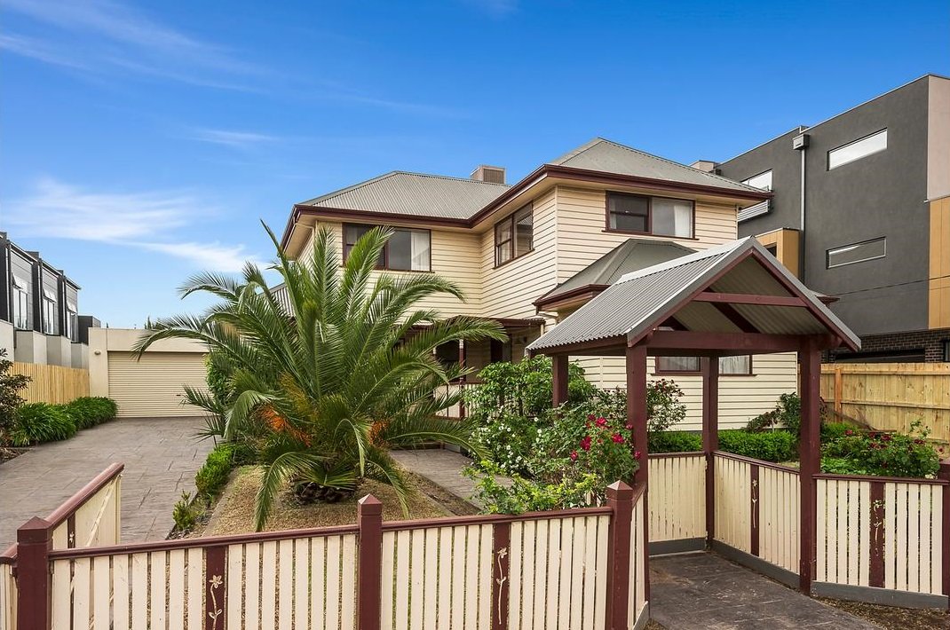 96 Snell Grove, OAK PARK VIC 3046