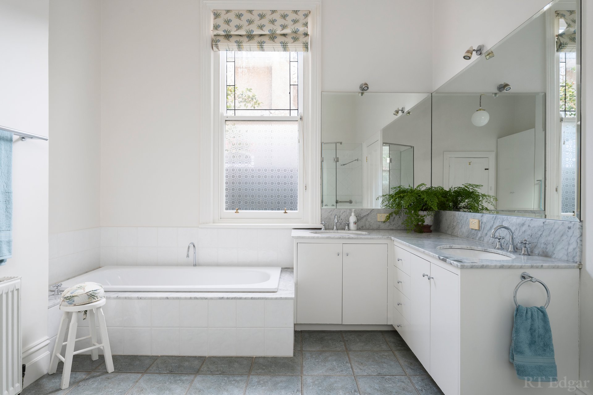 Property Gallery Thumbnail 13