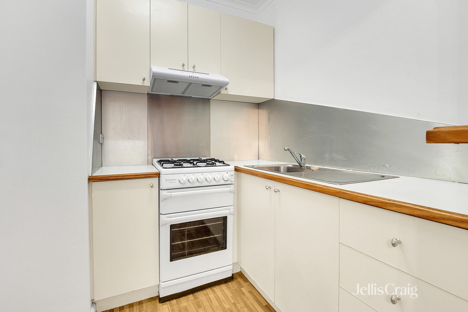 9/6 Sydney Road, Brunswick image 3