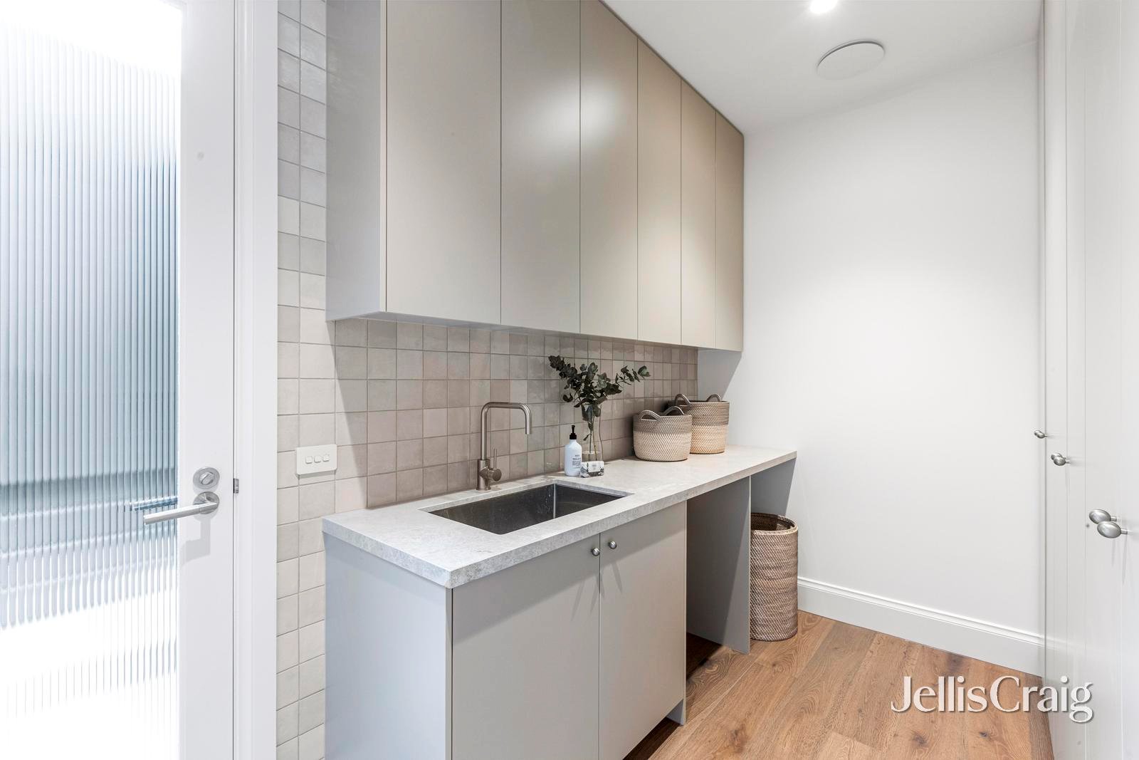 96 Valley Parade, Glen Iris image 16